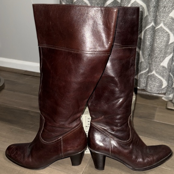 Eddie Bauer Made in Italy Heeled Leather Boots SZ7 Wide Calf - Picture 5 of 7